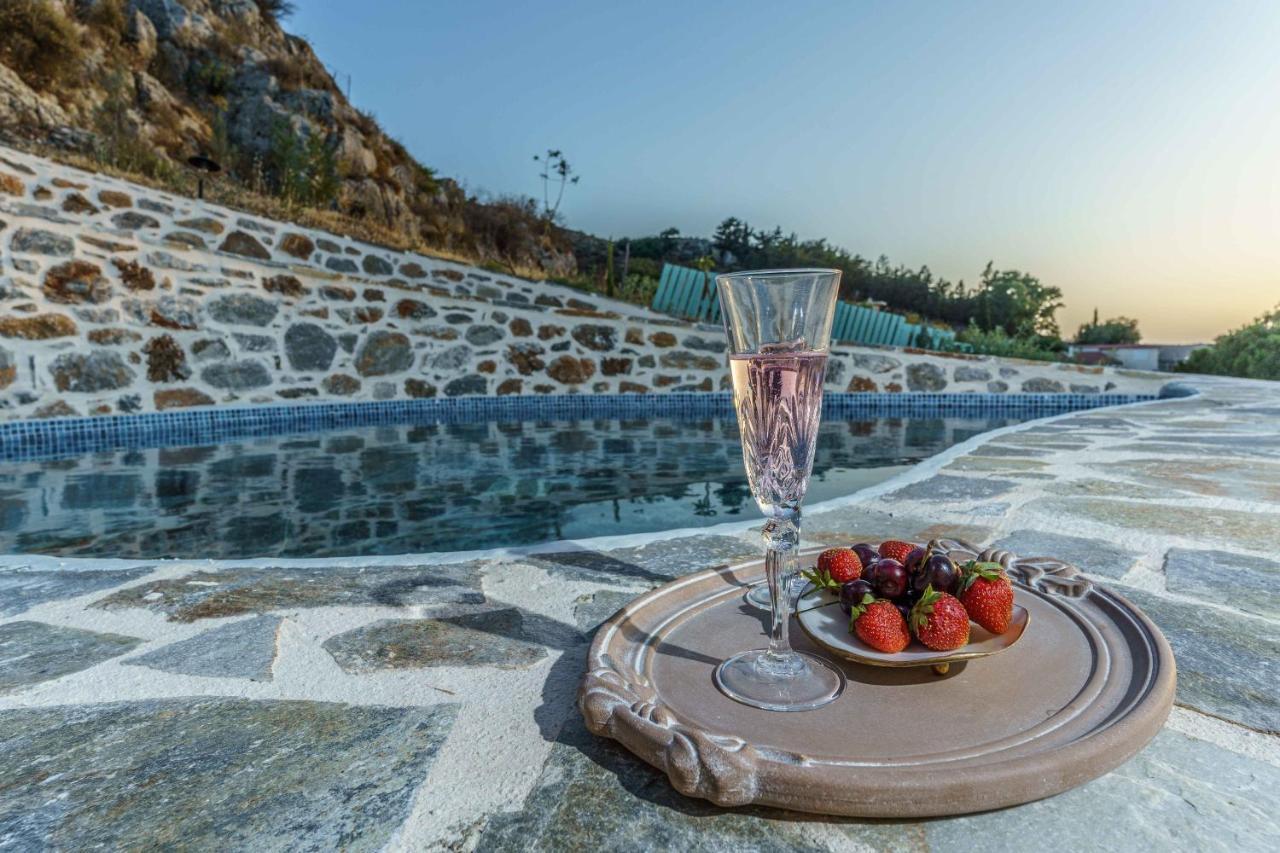 Villa Simantiri Pombia Экстерьер фото